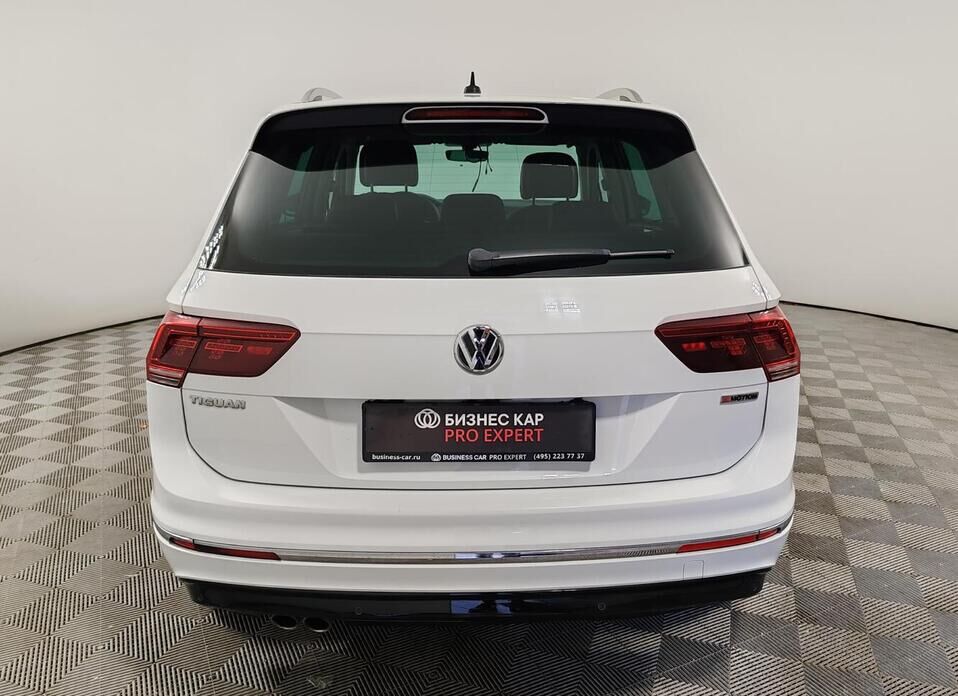 Volkswagen Tiguan, II 2.0 AMT (180 л.с.) 4WD