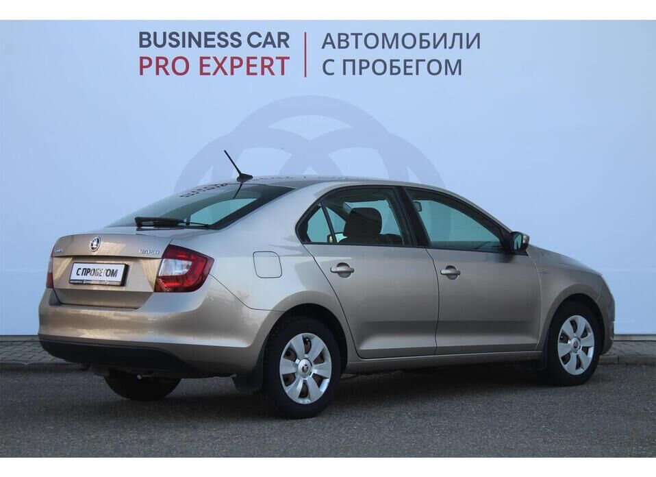 Skoda Rapid 1.6 AT (110 л.с.)