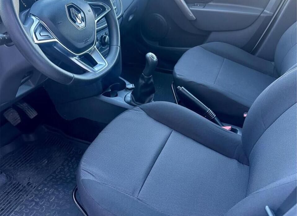 Renault Logan, II Рестайлинг 1.6 MT (82 л.с.)