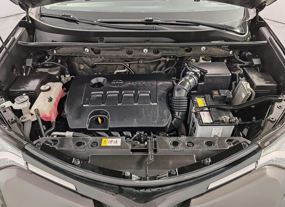 Toyota RAV4, IV (XA40) Рестайлинг 2.0 CVT (146 л.с.) 4WD