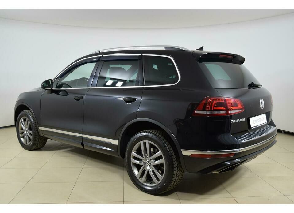 Volkswagen Touareg 3.0d AT (245 л.с.) 4WD