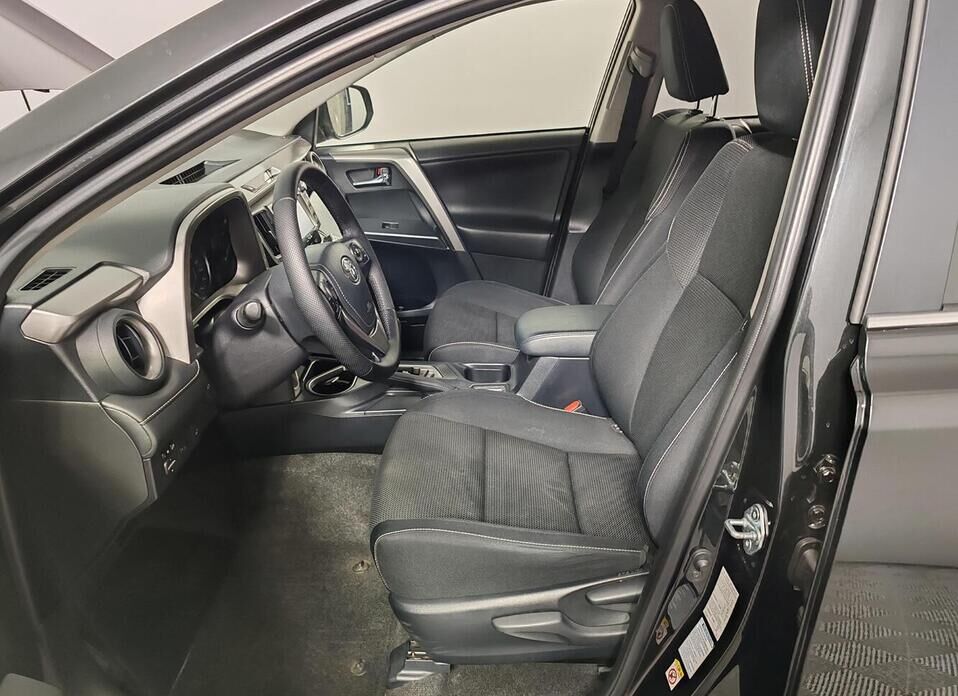 Toyota RAV4, IV (XA40) Рестайлинг 2.0 CVT (146 л.с.) 4WD