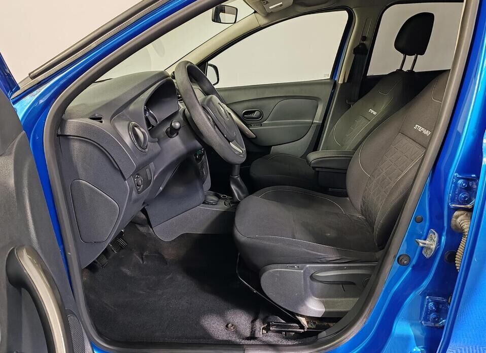 Renault Sandero, II Stepway 1.6 MT (82 л.с.)