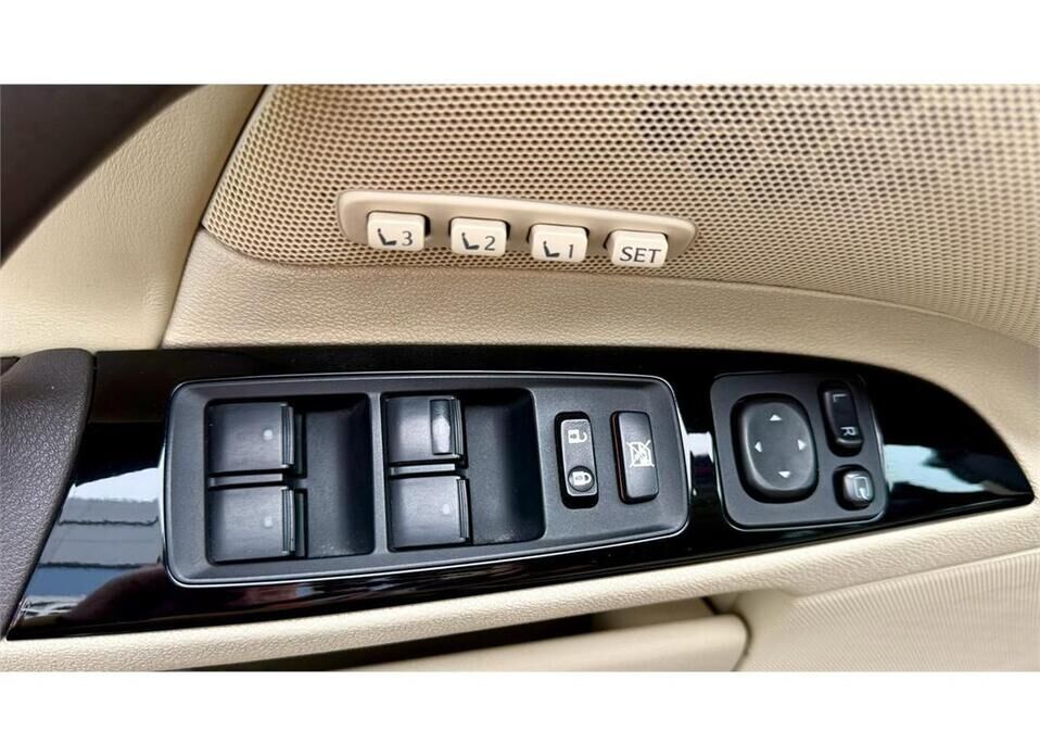 Lexus IS, II Рестайлинг 250 2.5 AT (208 л.с.)