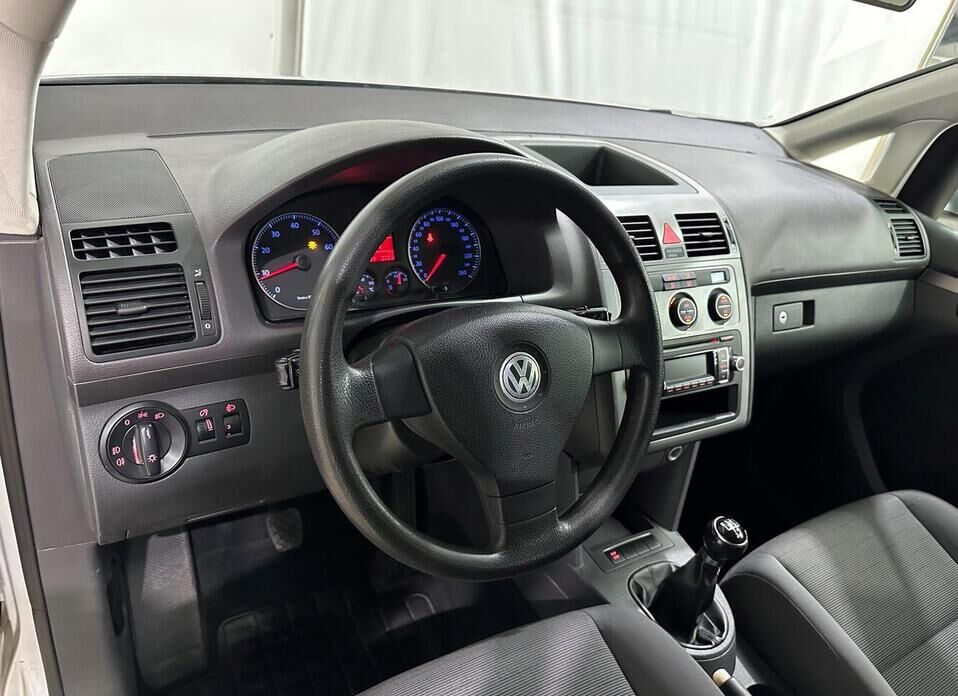 Volkswagen Touran, I Рестайлинг 1.6 MT (102 л.с.)