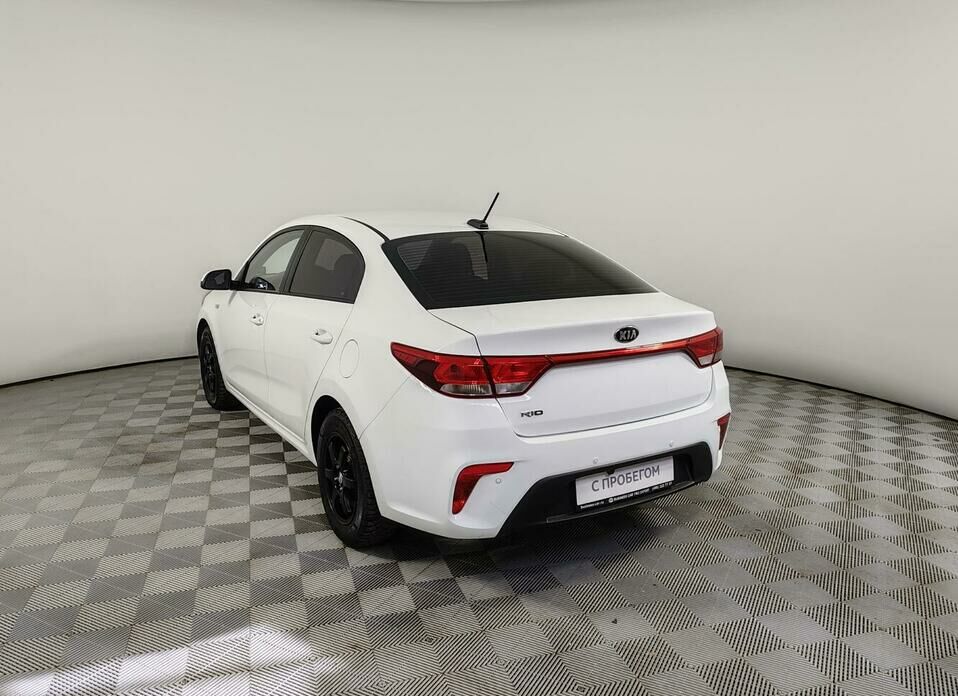 Kia Rio 1.6 AT (123 л.с.)