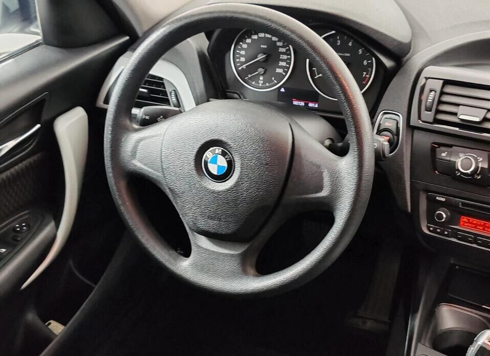 BMW 1 серии, II (F20/F21) 116i 1.6 AT (136 л.с.)