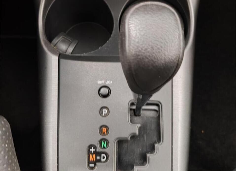 Toyota RAV4, III (XA30) Рестайлинг 2.0 CVT (148 л.с.) 4WD