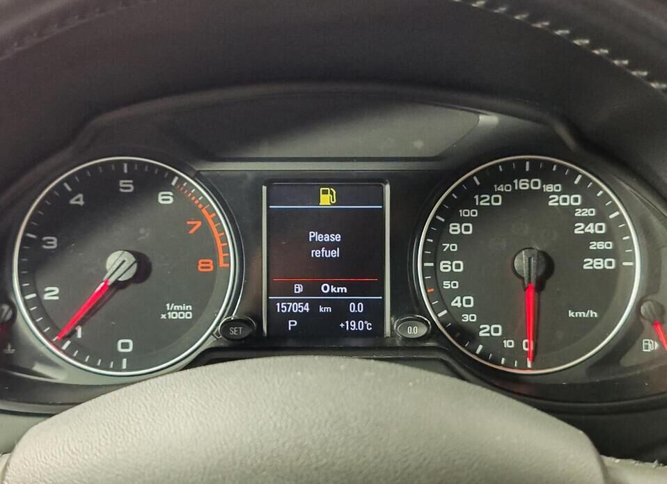 Audi Q5, I (8R) 2.0 AMT (211 л.с.) 4WD