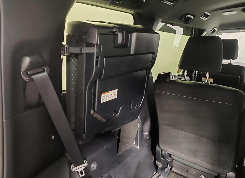 Toyota Voxy, III (R80) 1.8hyb CVT (99 л.с.)