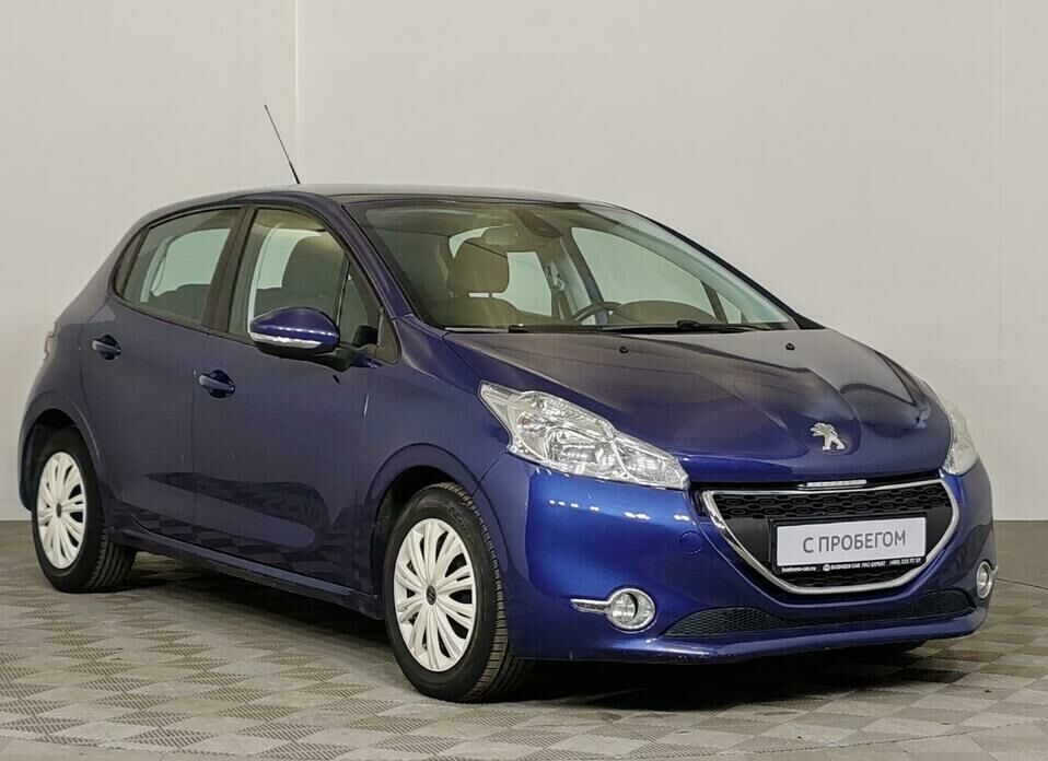 Peugeot 208 1.6 AT (120 л.с.)