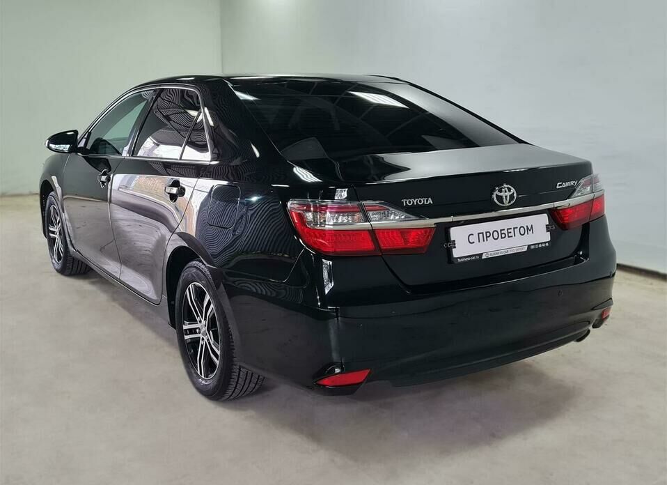 Toyota Camry 2.5 AT (181 л.с.)