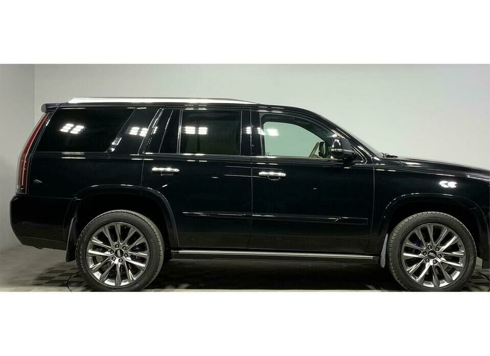 Cadillac Escalade 6.2 AT (426 л.с.) 4WD