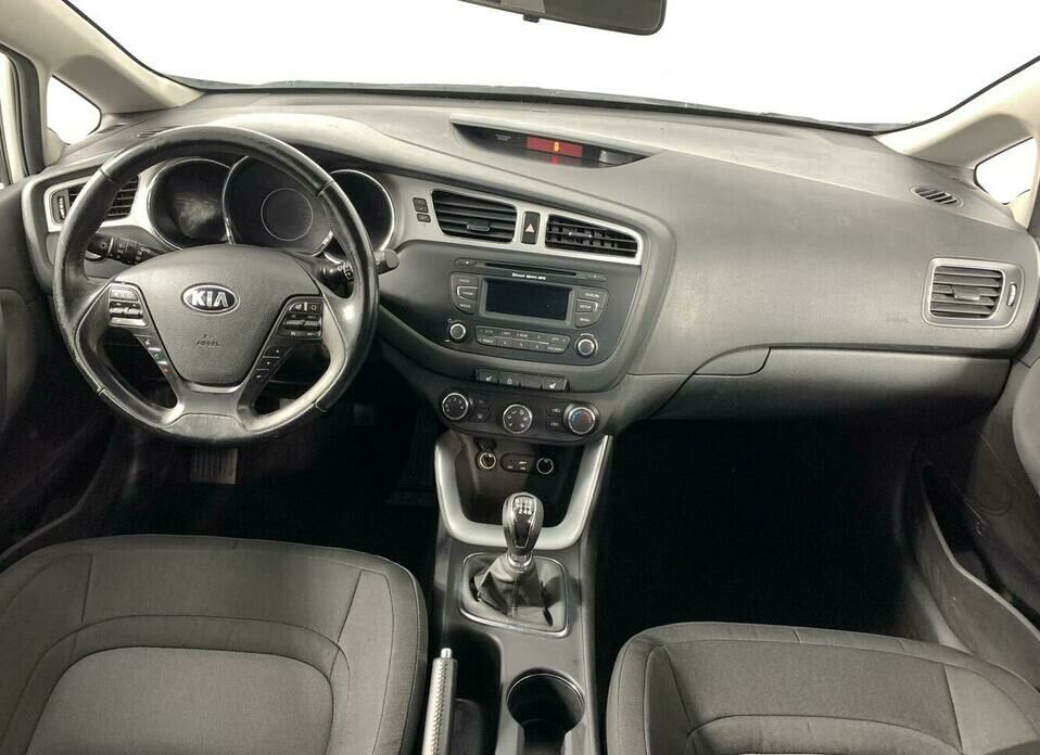 Kia Ceed 1.6 MT (129 л.с.)