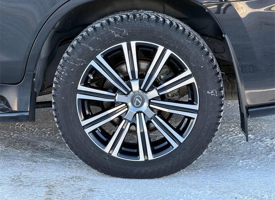 Lexus LX, III Рестайлинг 2 570 5.7 AT (367 л.с.) 4WD