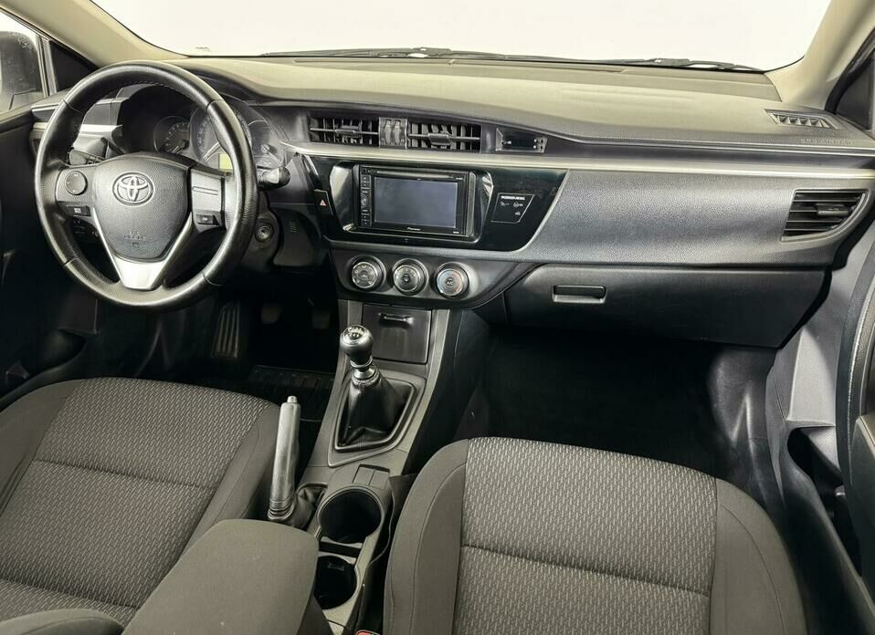 Toyota Corolla 1.3 MT (99 л.с.)