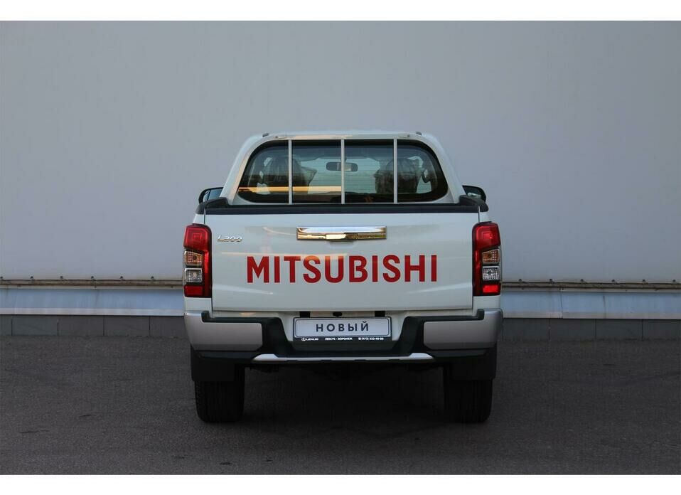 Mitsubishi L200 2.4d MT (181 л.с.) 4WD