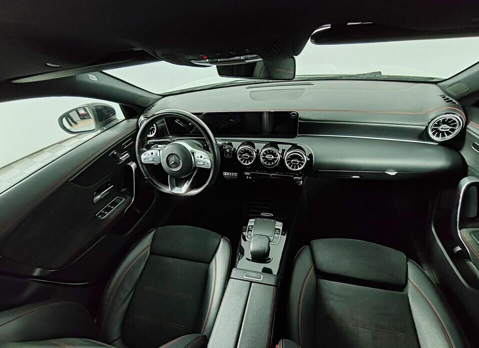 Mercedes-Benz CLA 200 1.3 AMT (150 л.с.)