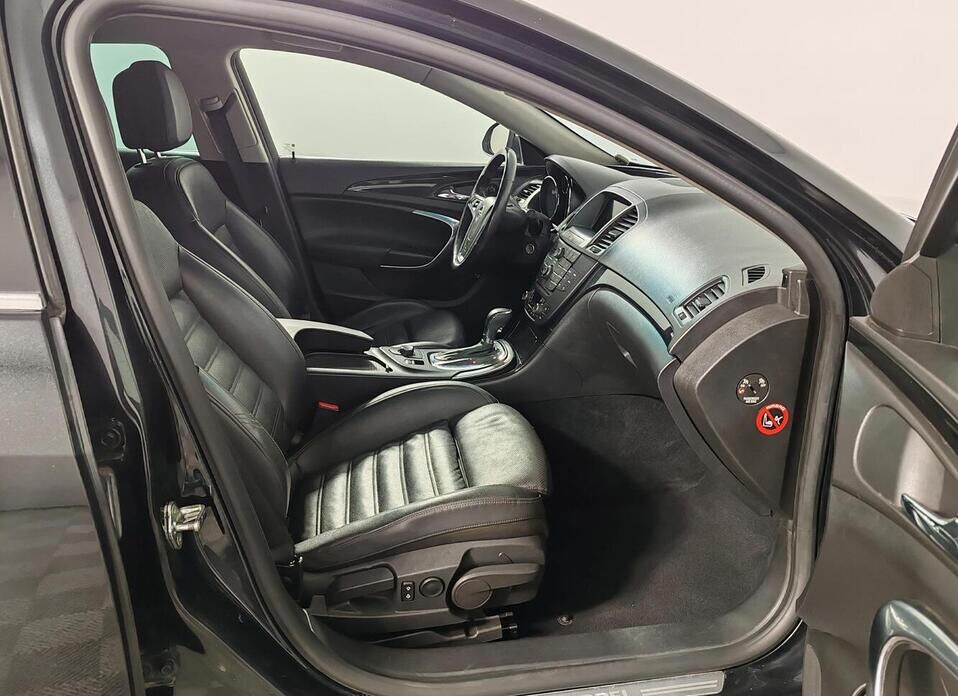 Opel Insignia, I 2.0 AT (220 л.с.)