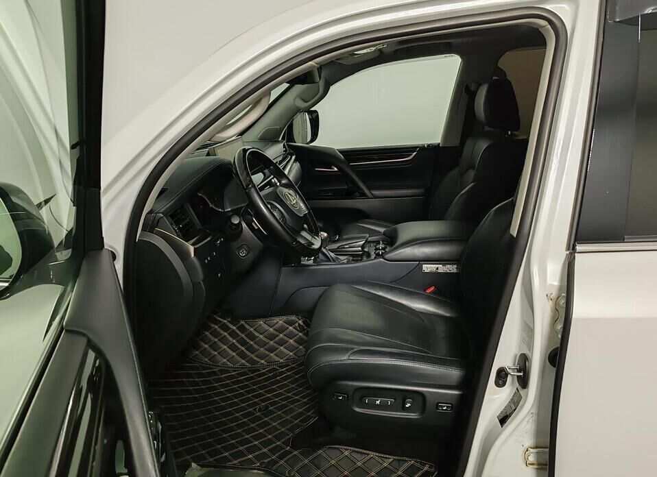 Lexus LX, III Рестайлинг 2 570 5.7 AT (367 л.с.) 4WD