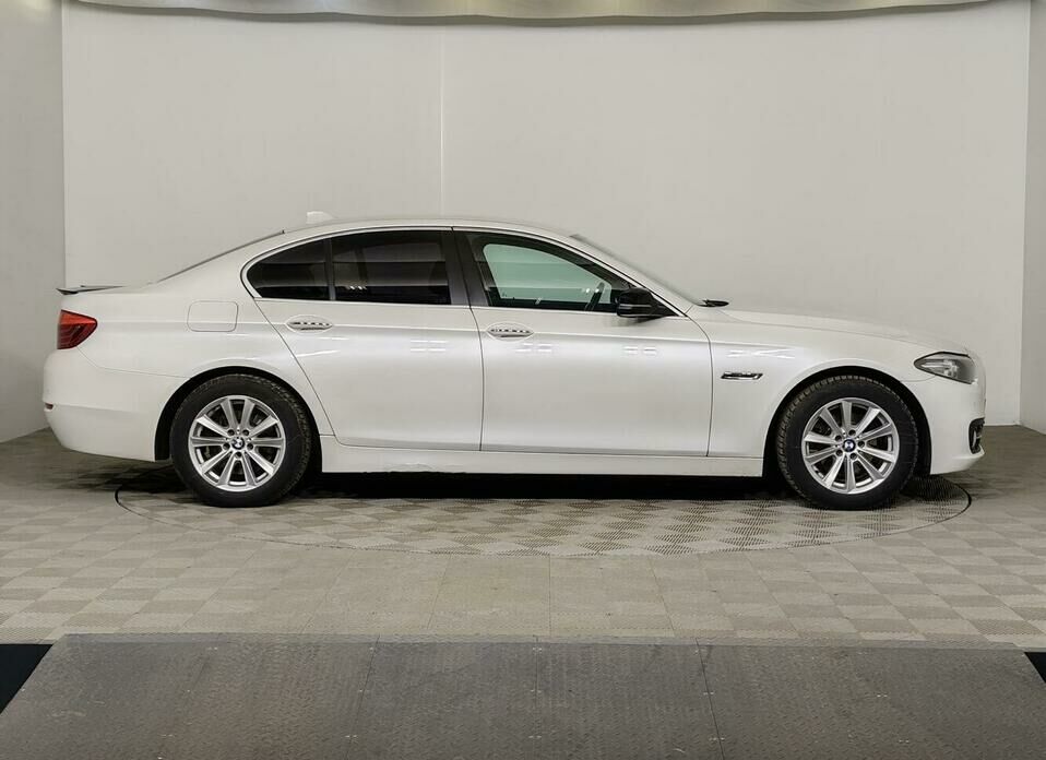 BMW 5 серии 528i xDrive 2.0 AT (245 л.с.) 4WD