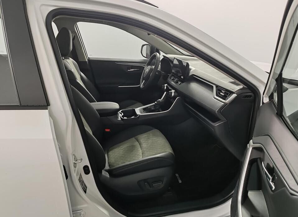 Toyota RAV4, V (XA50) 2.0 CVT (171 л.с.) 4WD