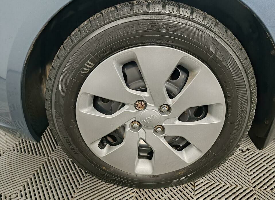 Kia Rio 1.4 MT (107 л.с.)