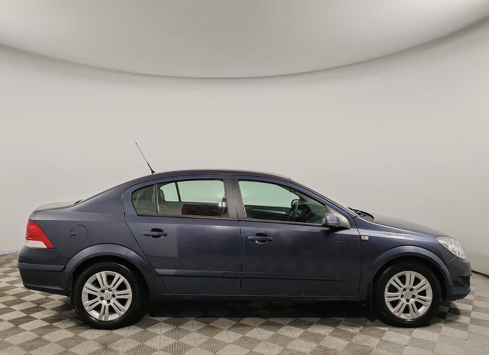 Opel Astra 1.8 MT (140 л.с.)