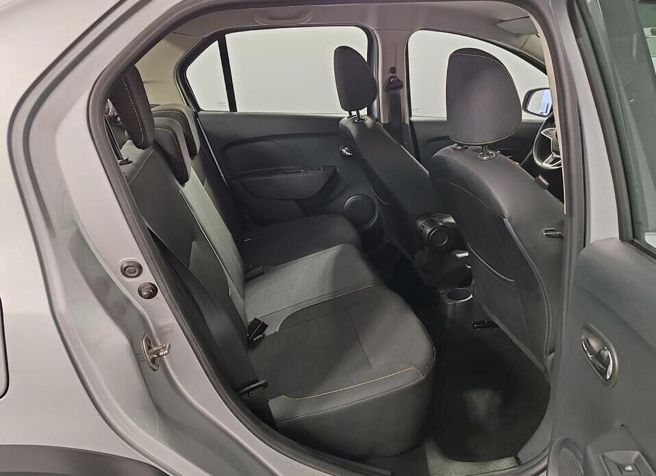 Renault Logan, II Рестайлинг Stepway 1.6 CVT (113 л.с.)