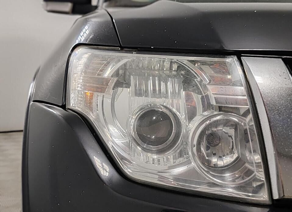 Mitsubishi Pajero, IV Рестайлинг 2 3.0 AT (178 л.с.) 4WD