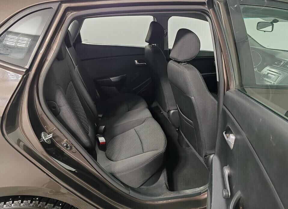 Kia Rio, III Рестайлинг 1.6 AT (123 л.с.)