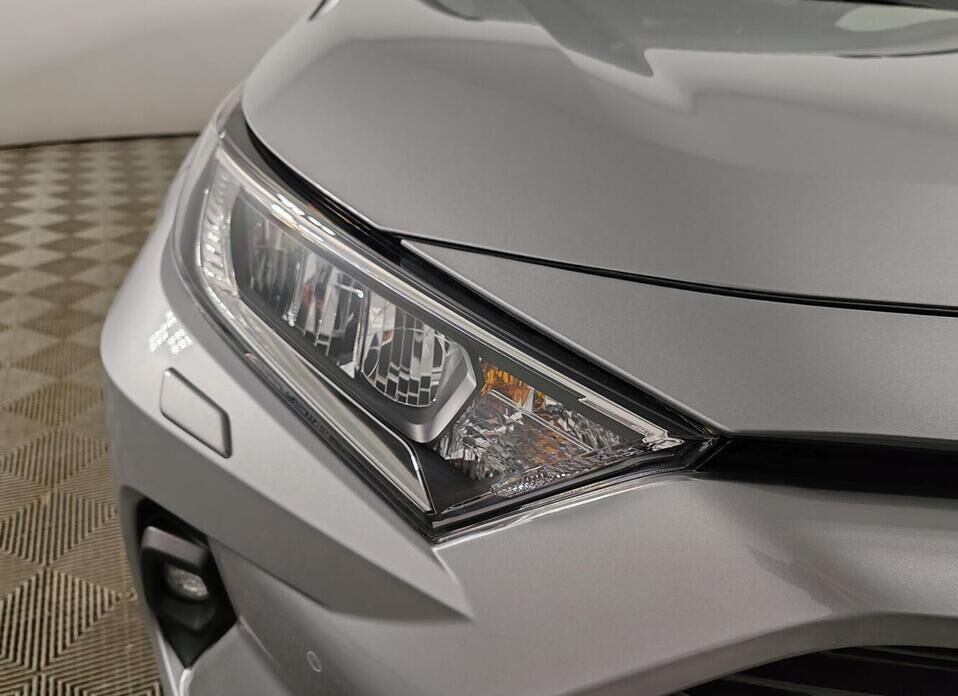 Toyota RAV4, V (XA50) 2.0 CVT (173 л.с.) 4WD