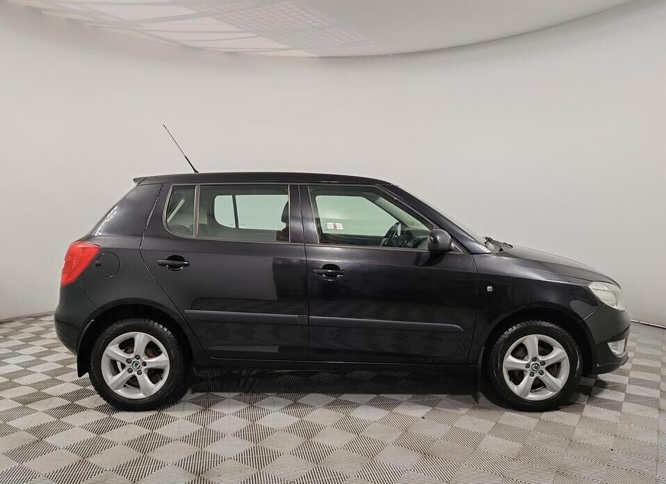 Skoda Fabia, II Рестайлинг 1.6 AT (105 л.с.)