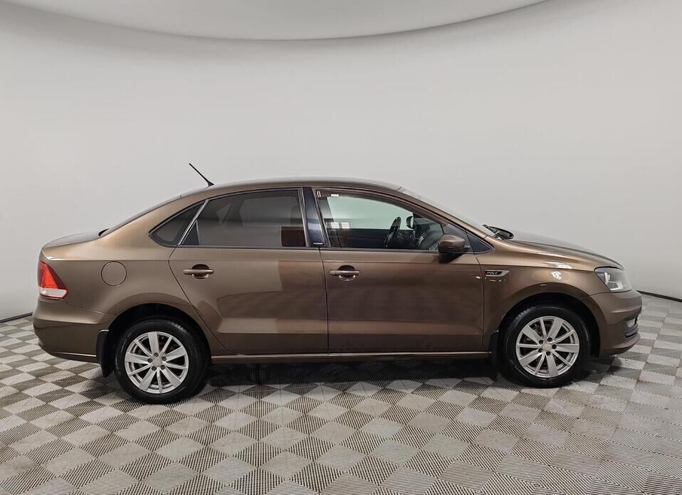 Volkswagen Polo, V Рестайлинг 1.6 AT (110 л.с.)
