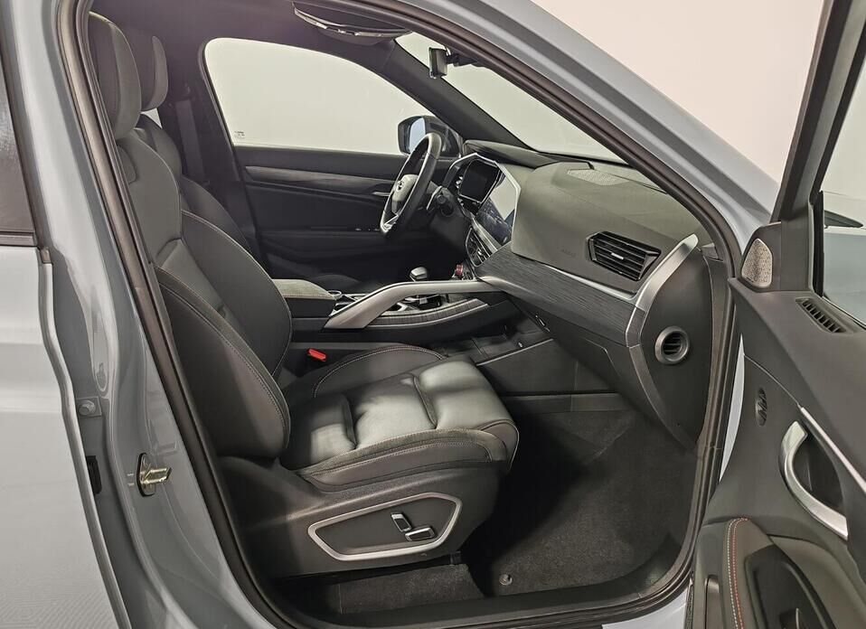 Geely Tugella, I Рестайлинг 2.0 AT (238 л.с.) 4WD
