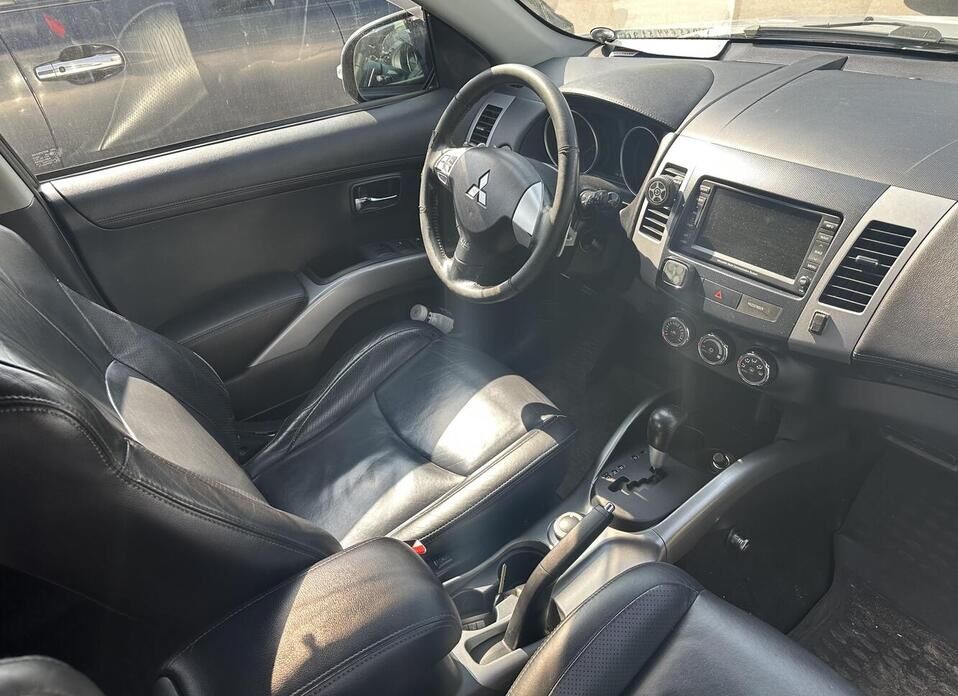 Mitsubishi Outlander 2.4 CVT (170 л.с.) 4WD