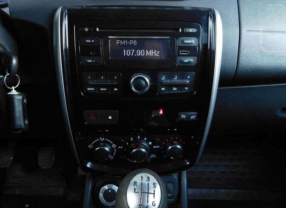 Nissan Terrano, III (D10) 2.0 MT (143 л.с.) 4WD