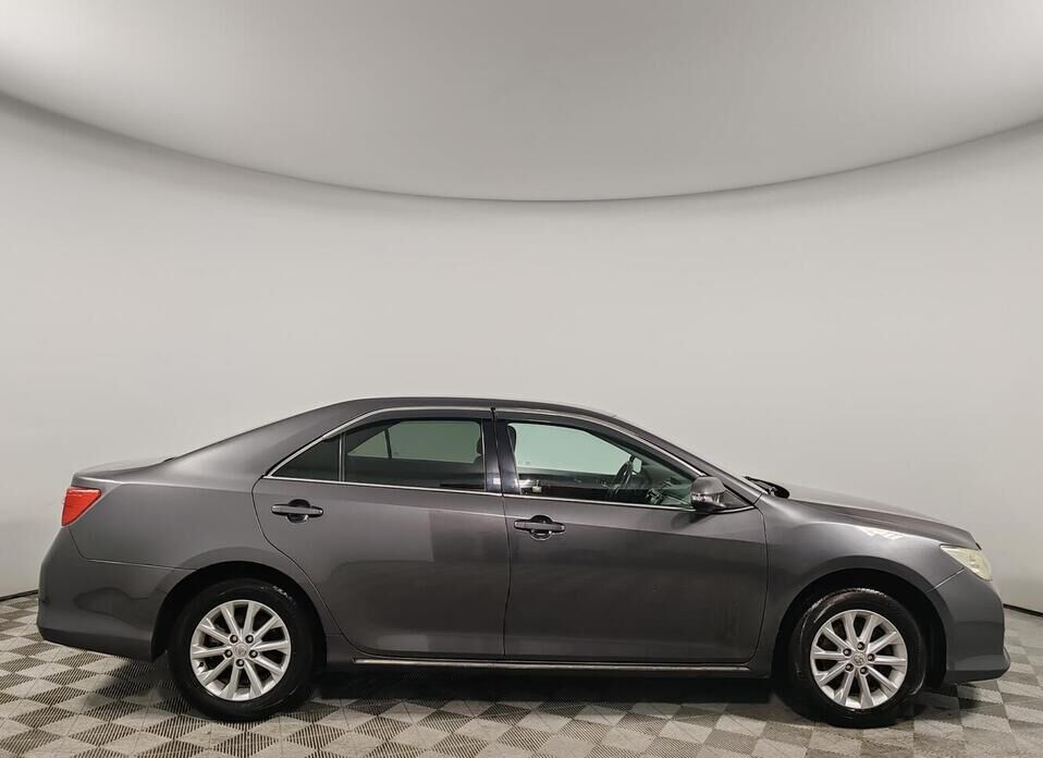Toyota Camry, VII (XV50) 2.0 AT (148 л.с.)