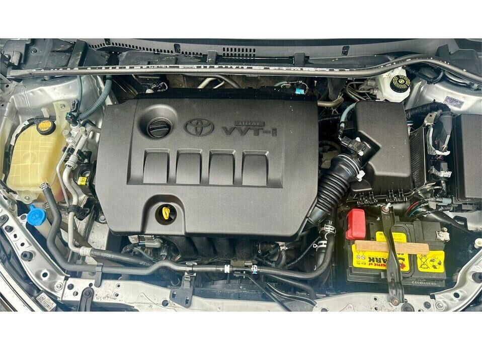 Toyota Corolla, XI (E160, E170, E180) 1.6 CVT (122 л.с.)