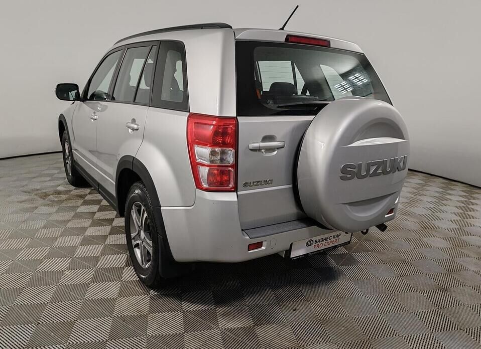 Suzuki Grand Vitara, III Рестайлинг 2 2.0 MT (140 л.с.) 4WD