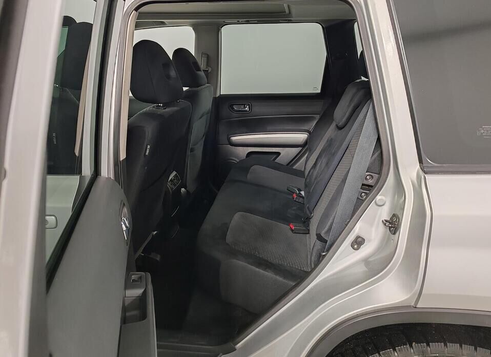 Nissan X-Trail, II Рестайлинг 2.0 CVT (141 л.с.) 4WD