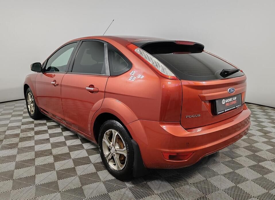 Ford Focus, II Рестайлинг 1.6 MT (115 л.с.)
