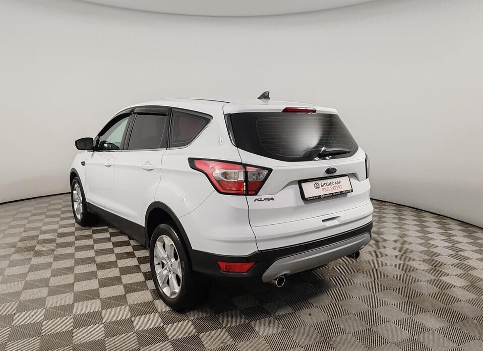 Ford Kuga 2.5 AT (150 л.с.)