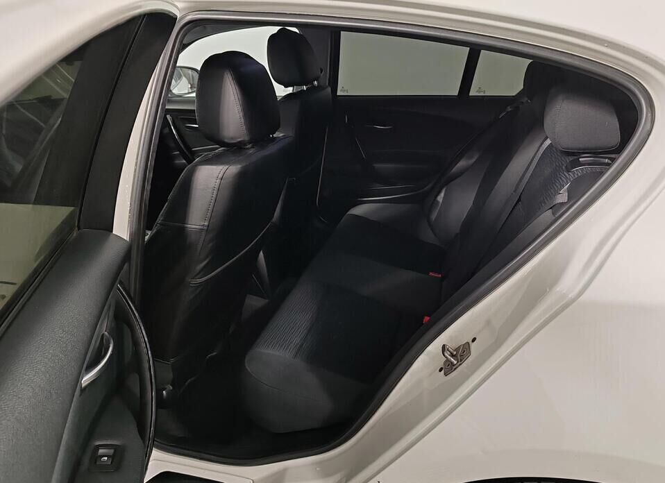 BMW 1 серии, I (E81/E82/E87/E88) Рестайлинг 118i 2.0 AT (136 л.с.)