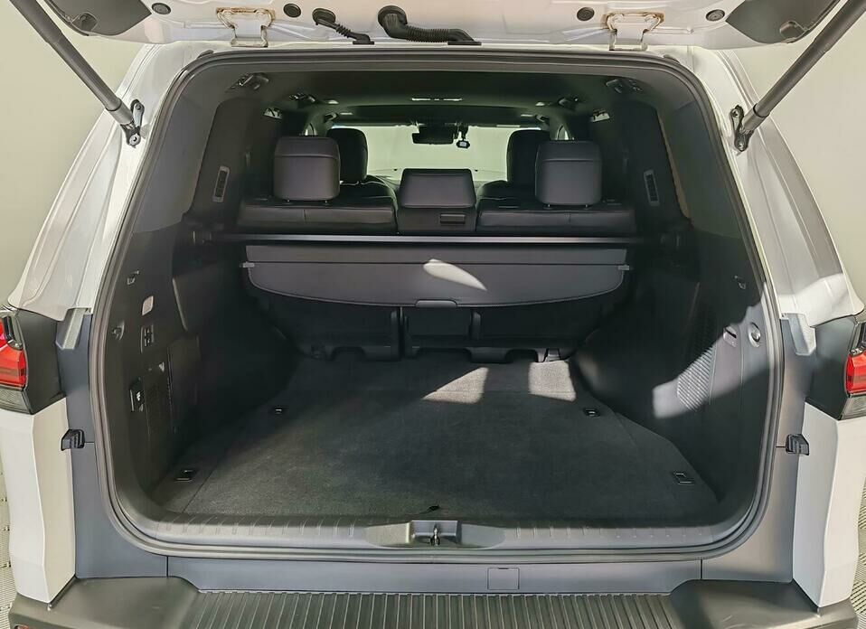 Lexus LX 600 3.5 AT (415 л.с.) 4WD