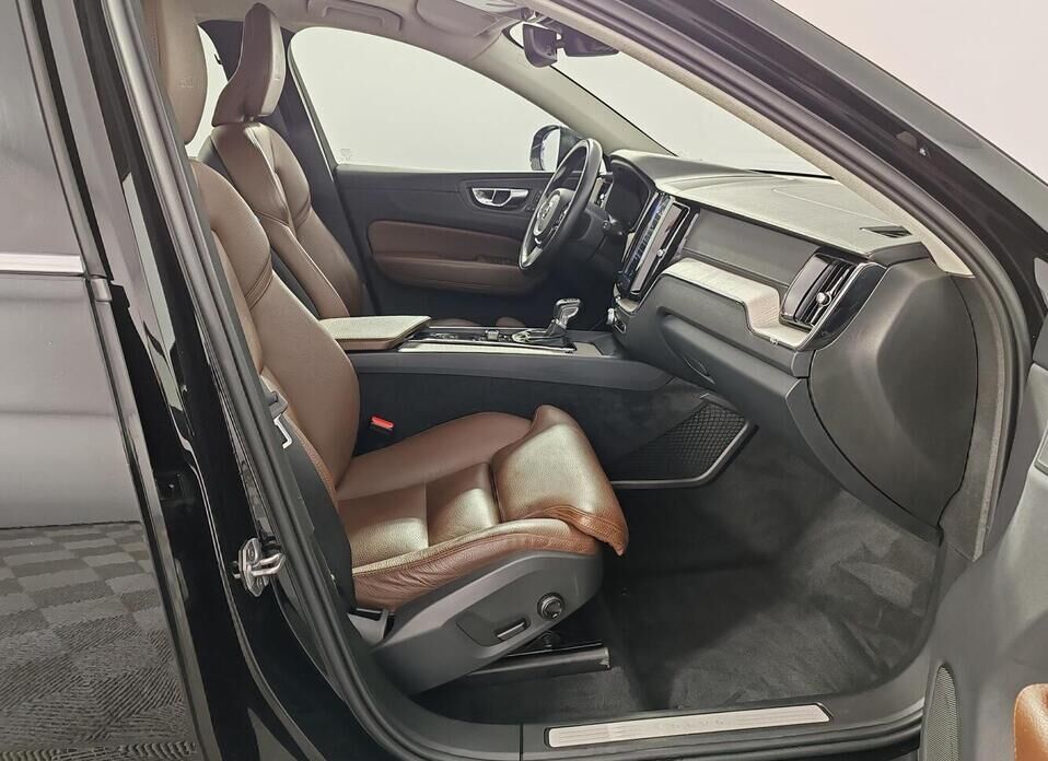 Volvo XC60, II 2.0d AT (190 л.с.) 4WD