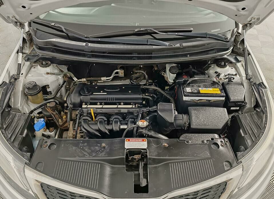 Kia Rio 5-speed 1.6 MT (123 л.с.)