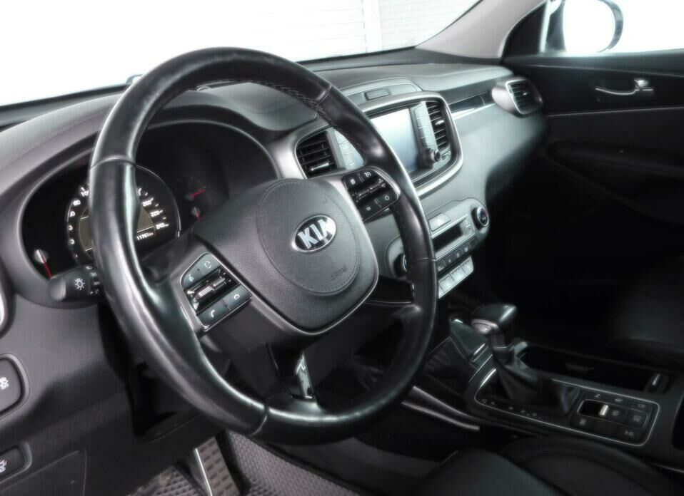 Kia Sorento 2.2d AT (200 л.с.) 4WD