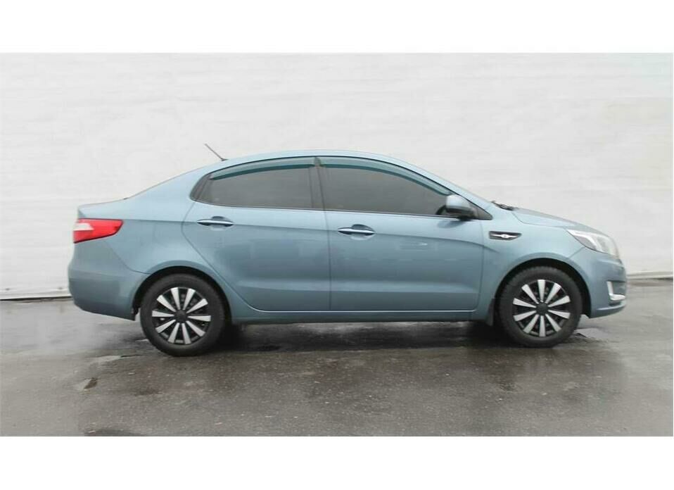 Kia Rio 5-speed 1.6 MT (123 л.с.)