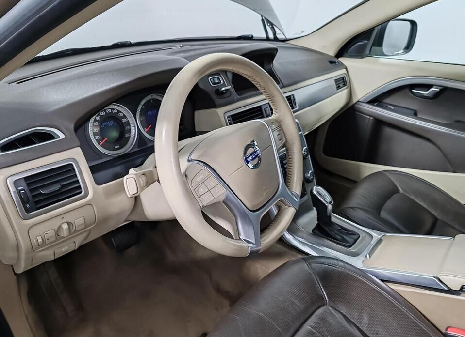 Volvo XC70, II 2.4d AT (163 л.с.) 4WD